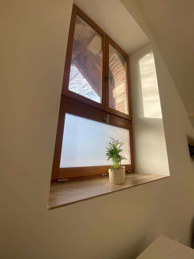 Studio Dans Les Ecuries Du Chateau Bonnelles Экстерьер фото