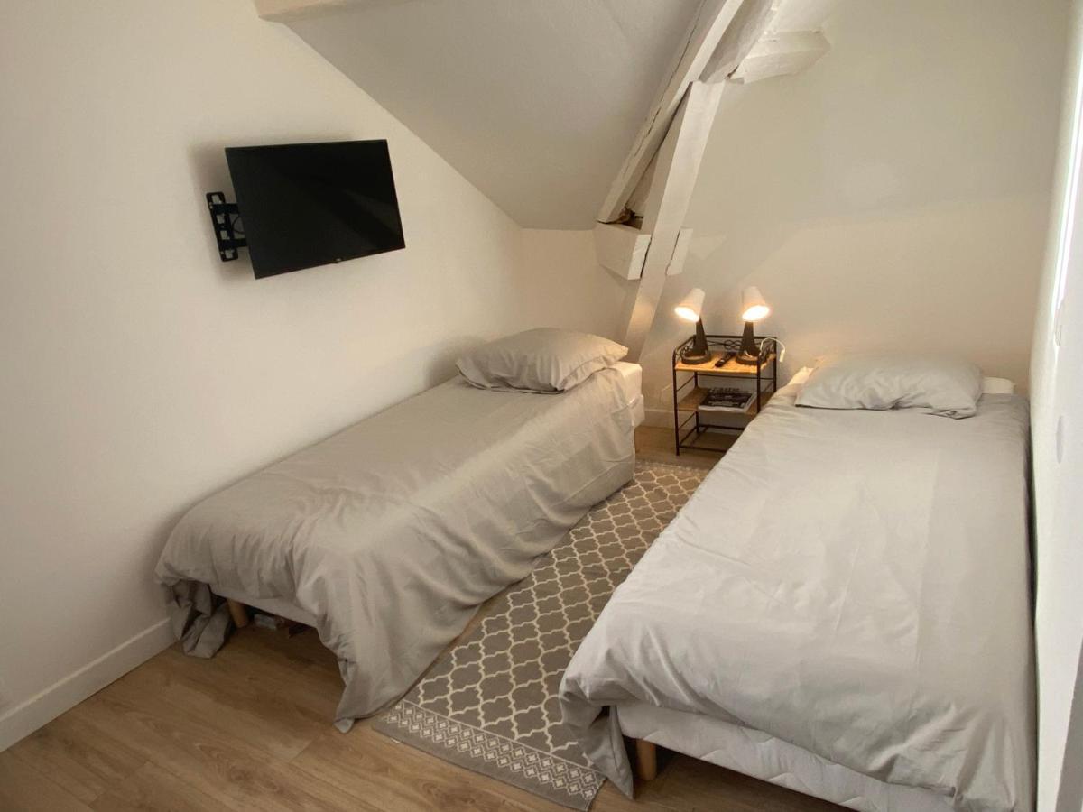 Studio Dans Les Ecuries Du Chateau Bonnelles Экстерьер фото
