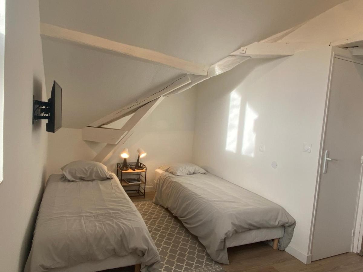 Studio Dans Les Ecuries Du Chateau Bonnelles Экстерьер фото